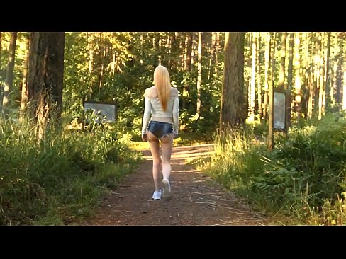 ❤️ Lijepa žena se kreće polako, ne goli video ️❌ Super seks na bs.tubesexer-com.ru ☑