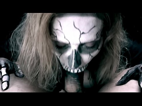 ❤️ Demonska djevojka siše kurac svojim crnim ustima i guta spermu. ️❌ Super seks na bs.tubesexer-com.ru ☑