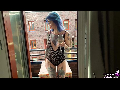 ❤️ Sjajna djevojka sisa gutljajem i strastveno jebe pod otvorenim nebom ️❌ Super seks na bs.tubesexer-com.ru ☑